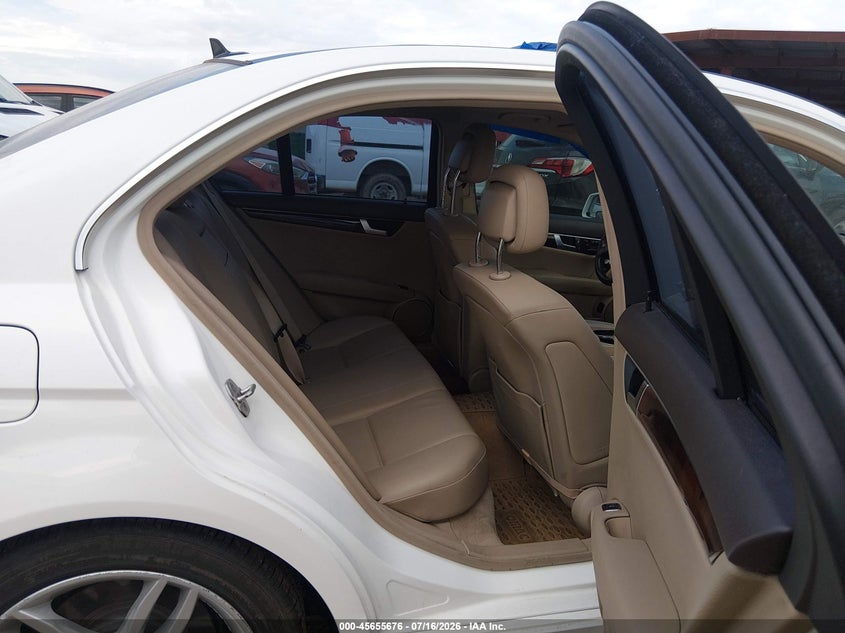 2014 MERCEDES-BENZ C 250 auction photo 8