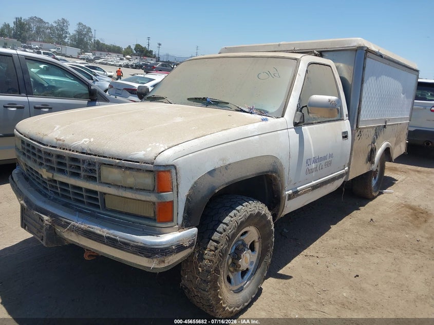 1989 CHEVROLET GMT-400 auction photo 2