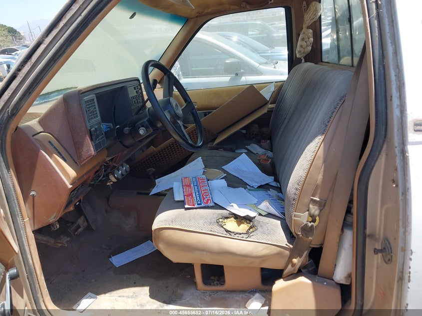 1989 CHEVROLET GMT-400 auction photo 8