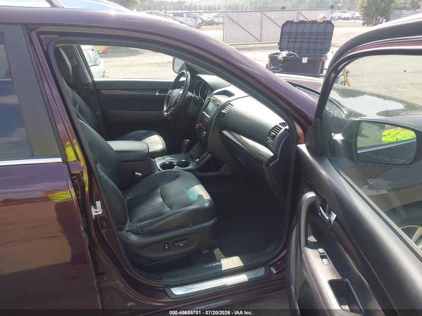 2012 KIA SORENTO auction photo 5