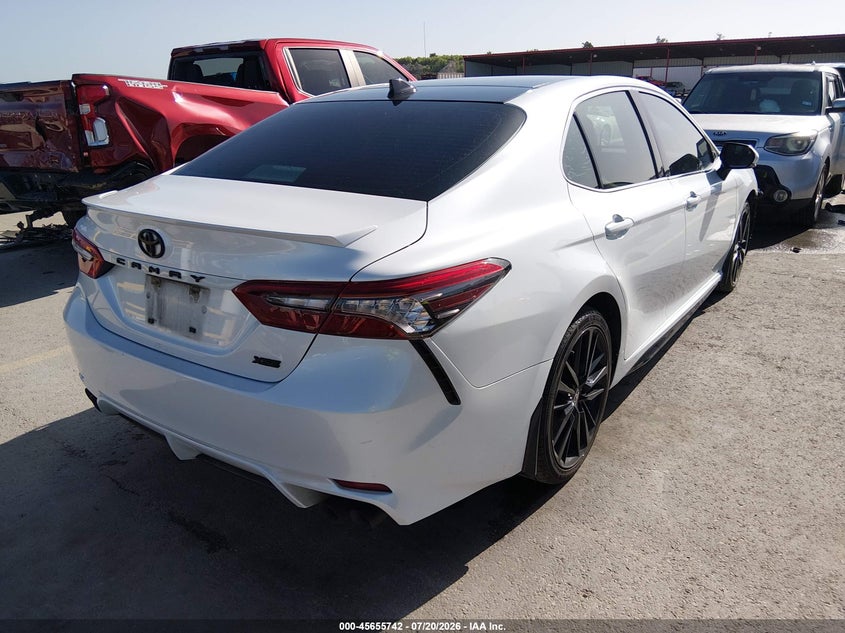 2021 TOYOTA CAMRY auction photo 4