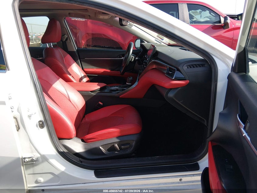 2021 TOYOTA CAMRY auction photo 5