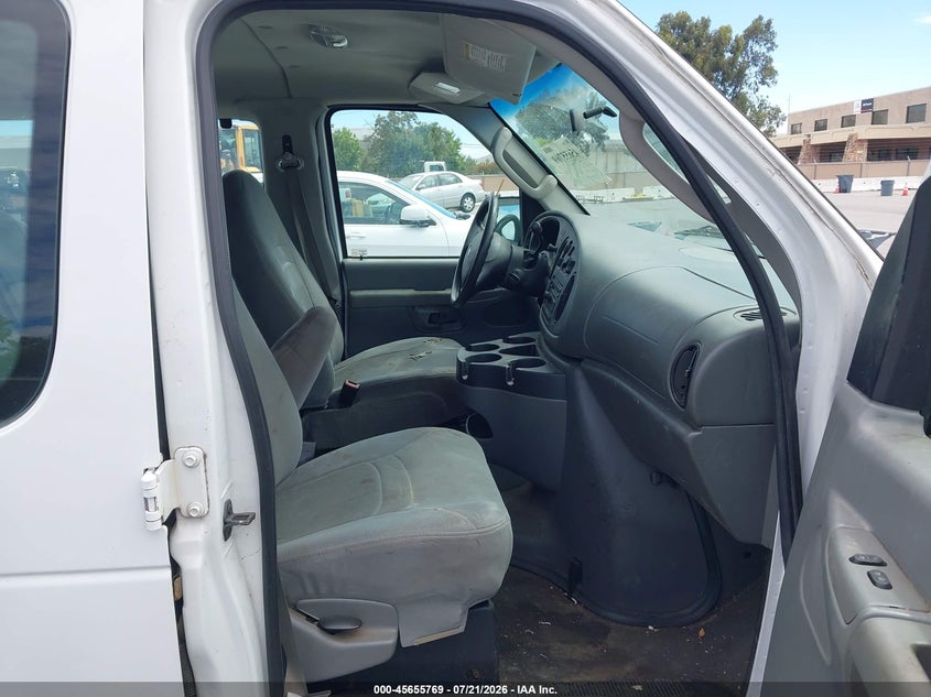 2008 FORD E-350 SUPER DUTY auction photo 5