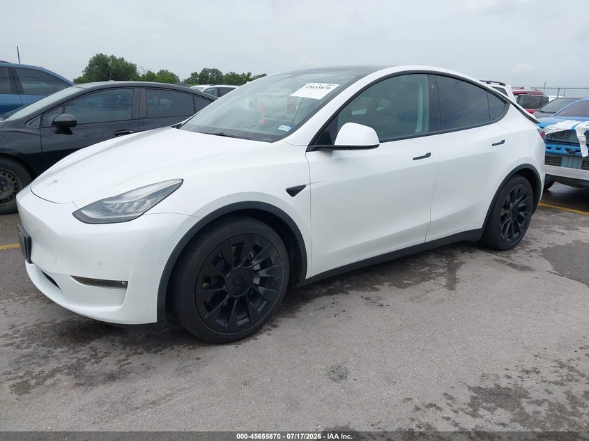 2021 Tesla Model Y Long Range Dual Motor All-Wheel Drive VIN: 5YJYGAEE2MF137666 Lot: 45655870