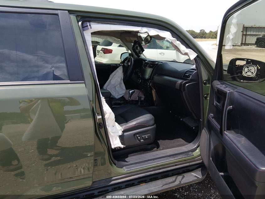 2020 TOYOTA 4RUNNER auction photo 5