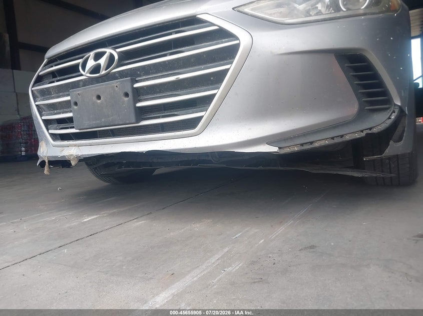 2017 HYUNDAI ELANTRA auction photo 6