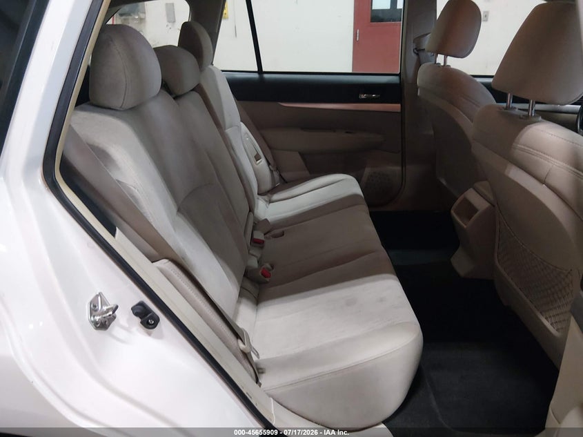 2014 SUBARU OUTBACK auction photo 8