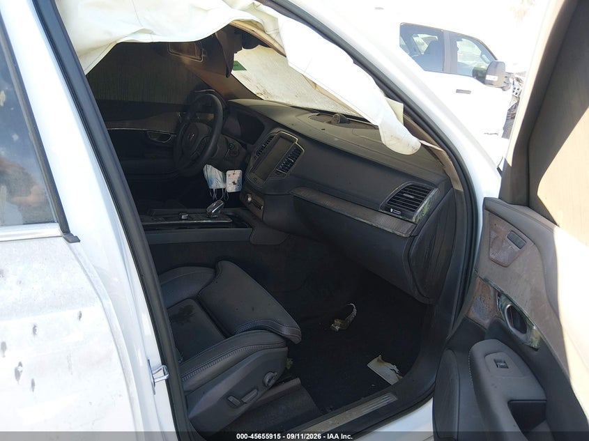 VOLVO XC90 2023 VIN YV4062PA8P1947992