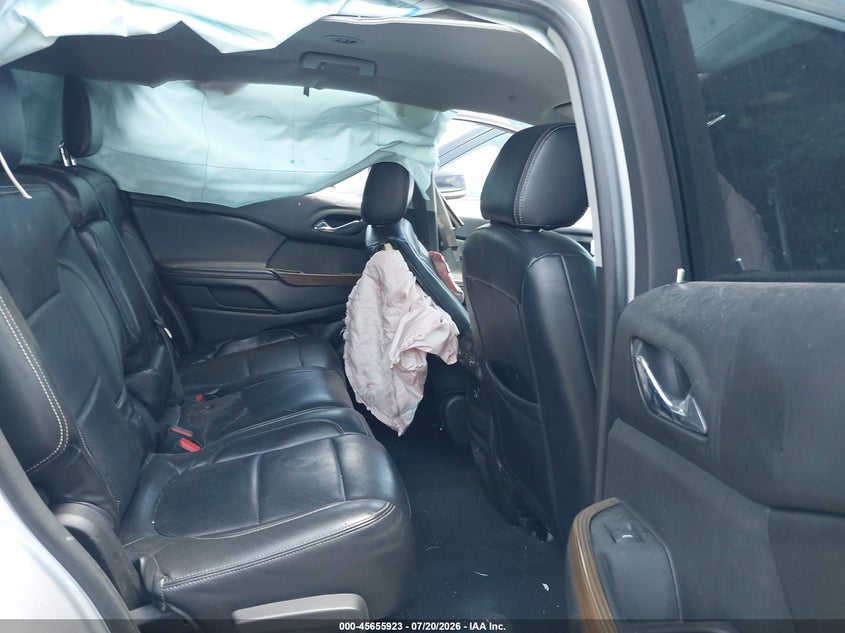 2017 GMC ACADIA auction photo 8