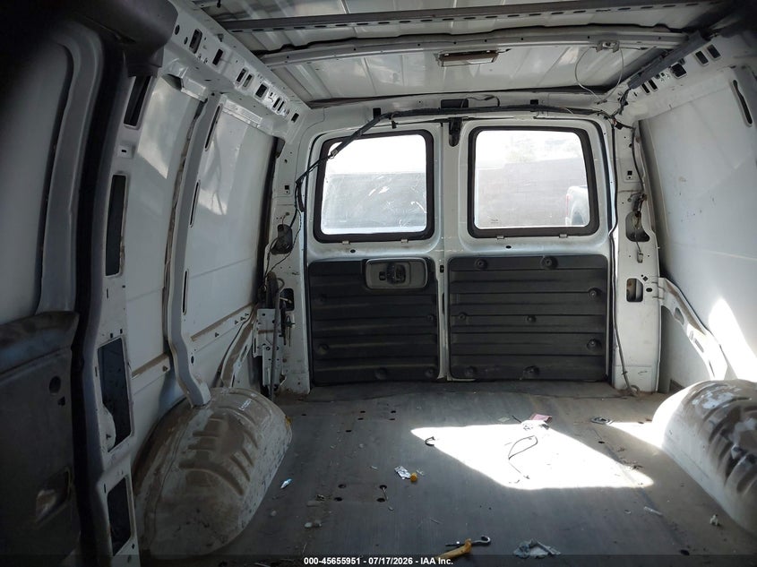 2005 CHEVROLET EXPRESS auction photo 8