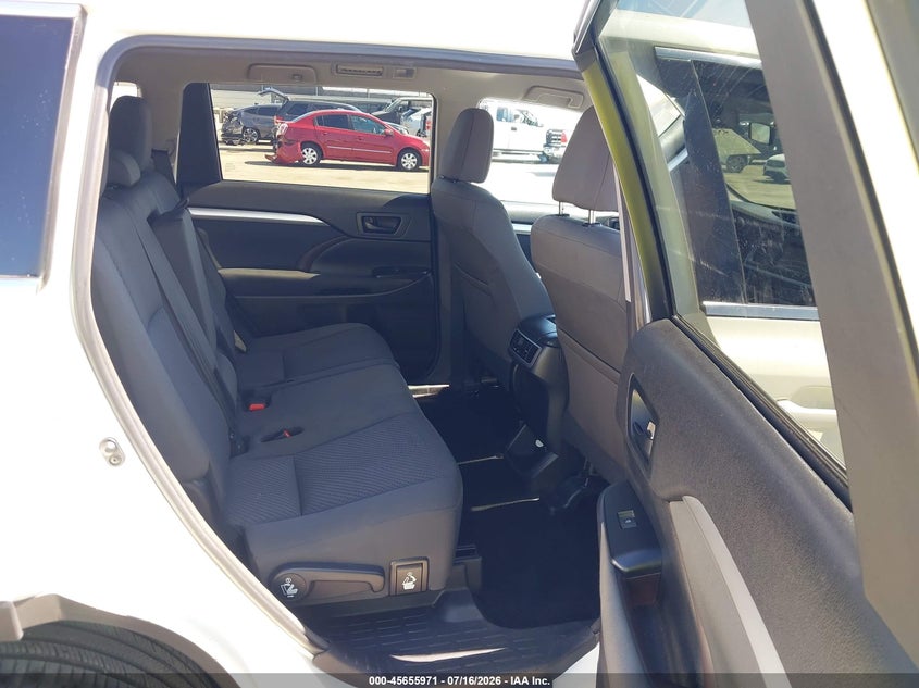 2016 Toyota Highlander Le VIN: 5TDZARFH8GS021756 Lot: 45655971