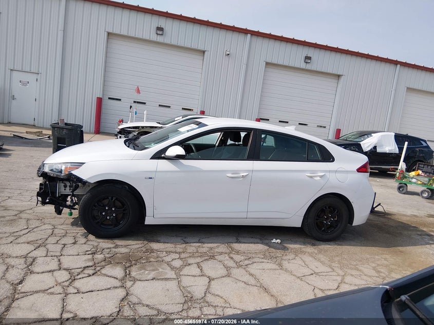 2017 Hyundai Ioniq Hybrid Blue VIN: KMHC65LC3HU023304 Lot: 45655974