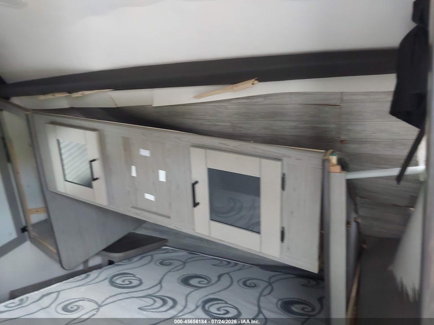 2020 HEARTLAND 36' BUMPER PULL auction photo 7