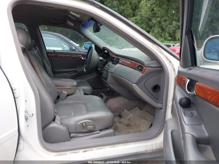 2005 CADILLAC DEVILLE auction photo 5