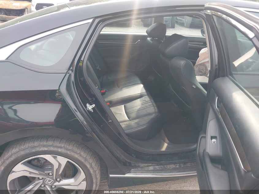 2018 HONDA ACCORD auction photo 8