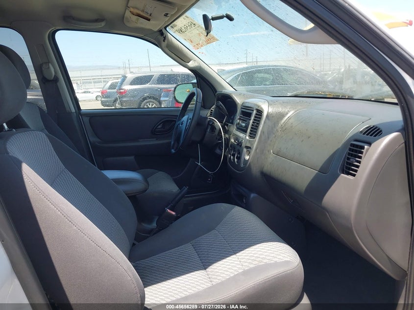2003 FORD ESCAPE auction photo 5