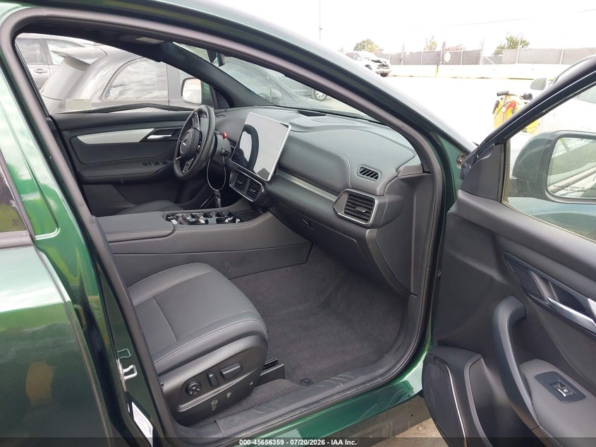 2024 VINFAST VF 8 auction photo 5