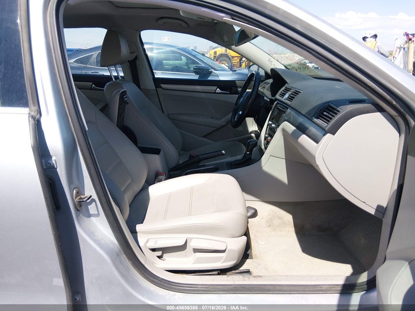 2014 VOLKSWAGEN PASSAT auction photo 5