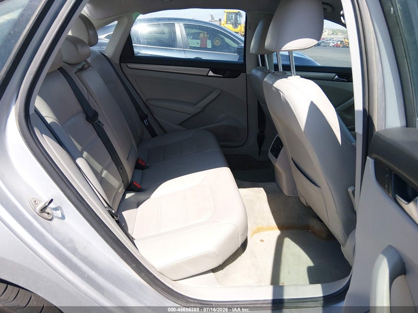 2014 VOLKSWAGEN PASSAT auction photo 8