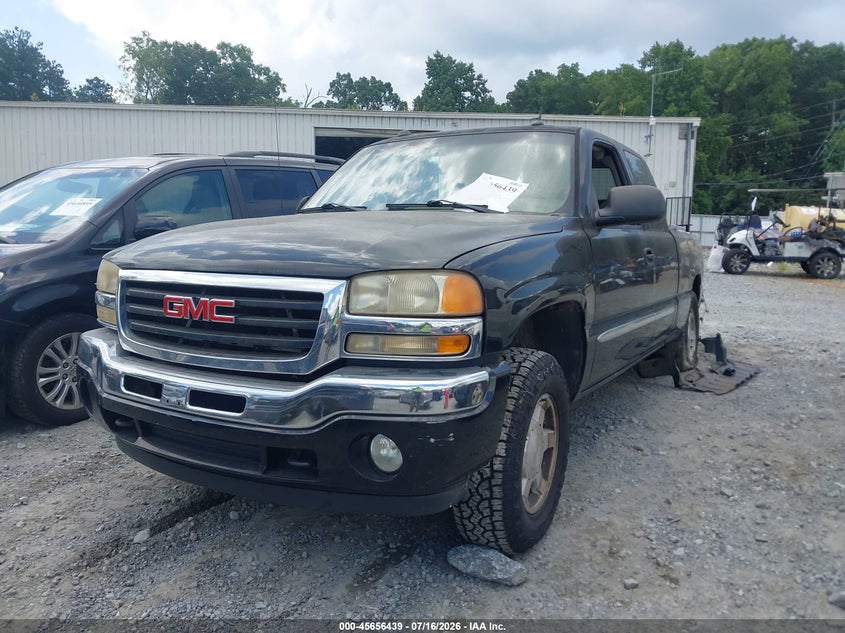 2005 GMC SIERRA 1500 auction photo 2