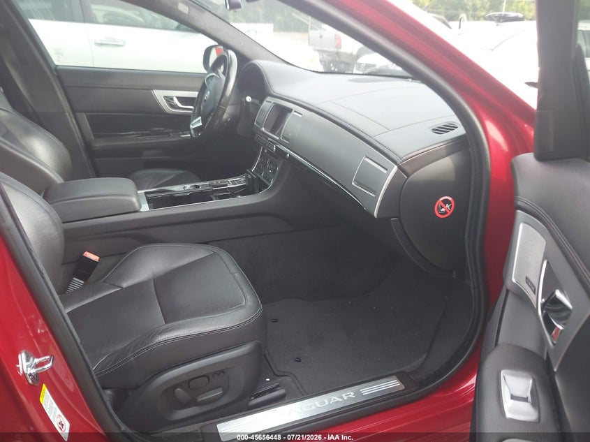 2015 JAGUAR XF auction photo 5