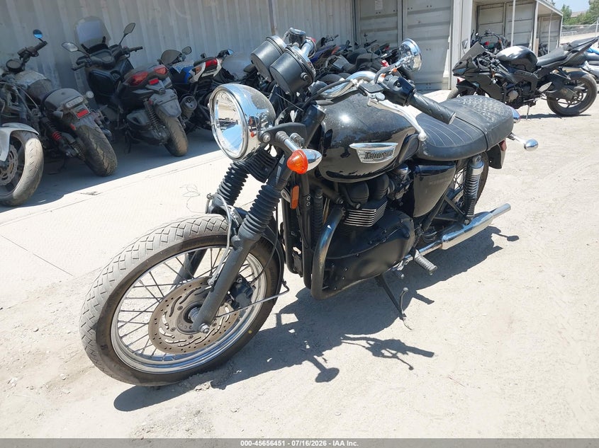 2013 TRIUMPH MOTORCYCLE BONNEVILLE auction photo 2