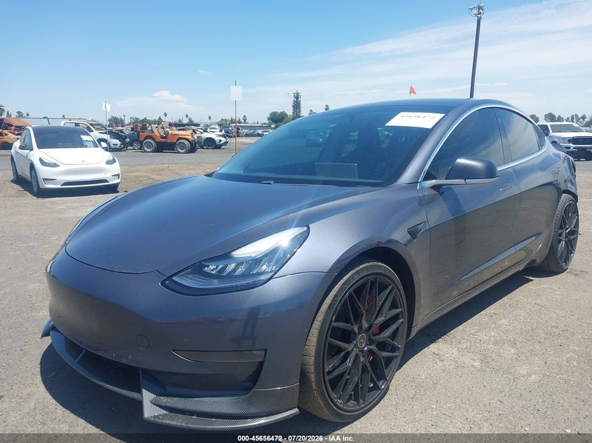 TESLA MODEL 3 - zdjęcie 2