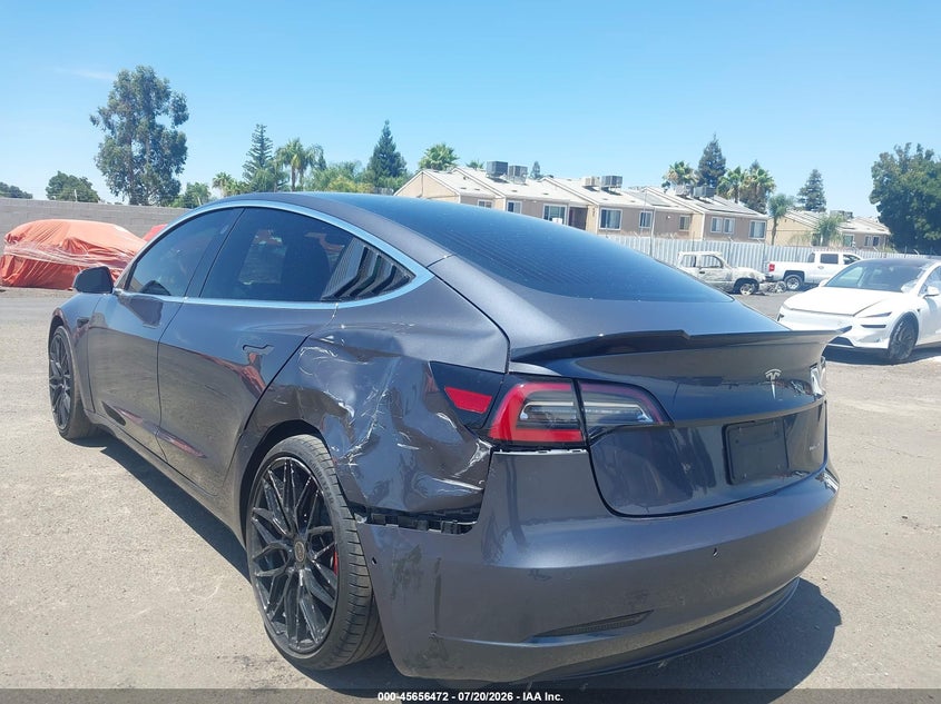 TESLA MODEL 3 - zdjęcie 3