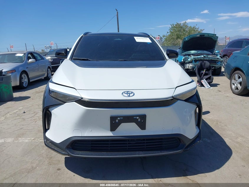 2024 Toyota Bz4X Xle VIN: JTMAAAAA5RA043268 Lot: 45656545