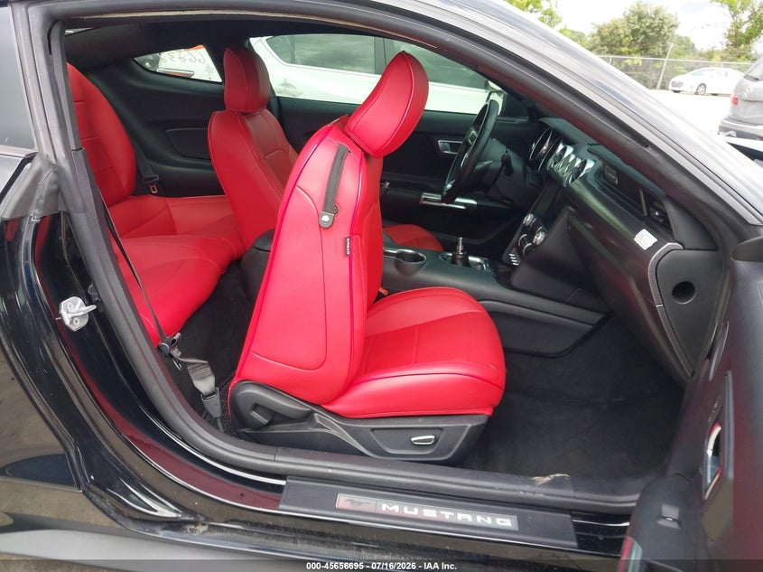 2018 FORD MUSTANG auction photo 8