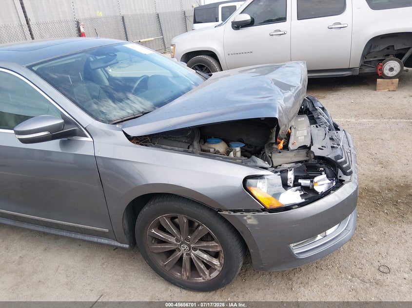 2013 Volkswagen Passat 2.5L Sel Premium VIN: 1VWCP7A34DC053649 Lot: 45656701