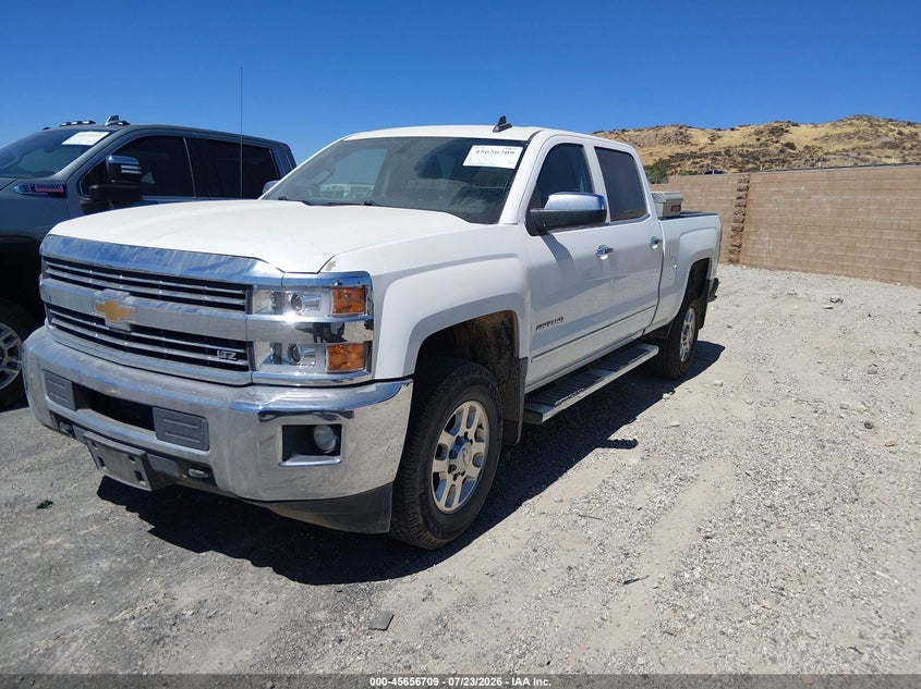 2015 CHEVROLET SILVERADO 2500HD BUILT AFTER AUG 14 auction photo 2