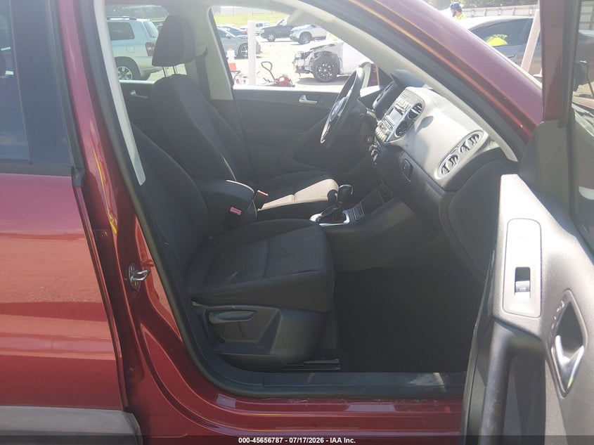 VOLKSWAGEN TIGUAN 2012 VIN WVGAV7AX9CW004412