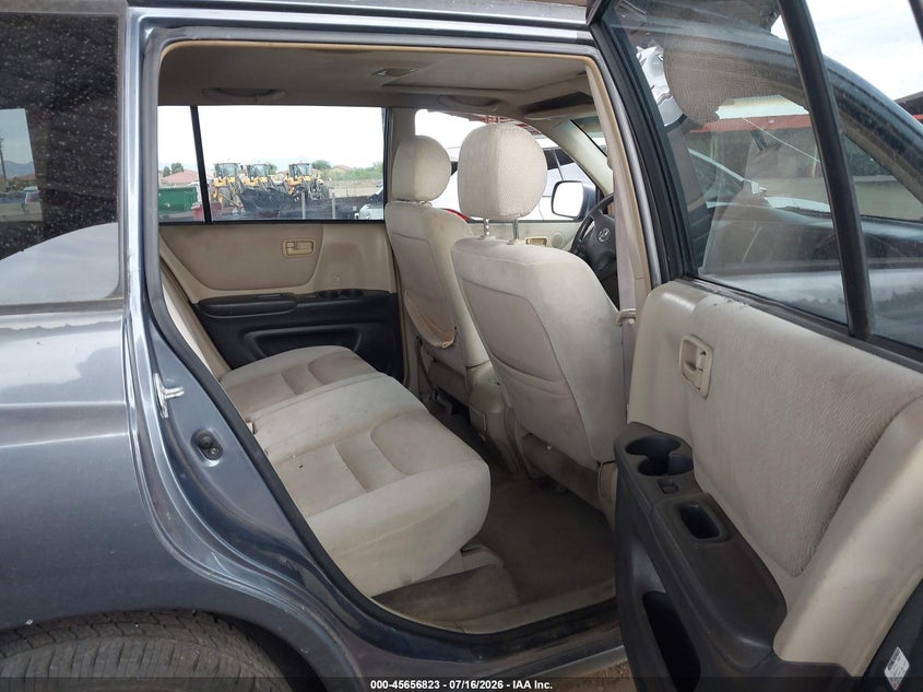 2002 TOYOTA HIGHLANDER auction photo 8