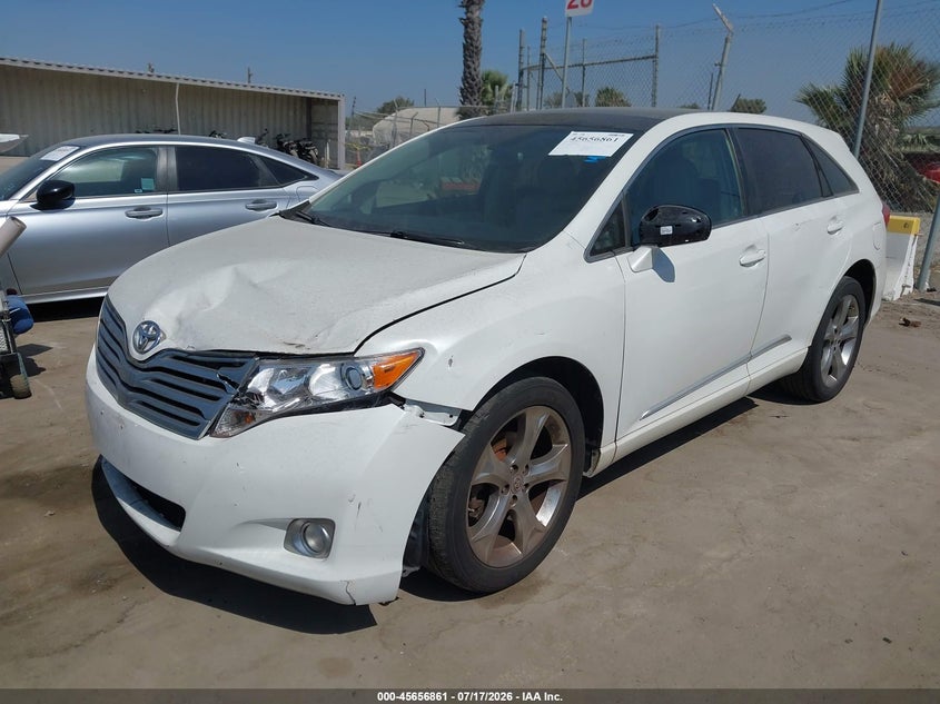 2010 TOYOTA VENZA auction photo 2