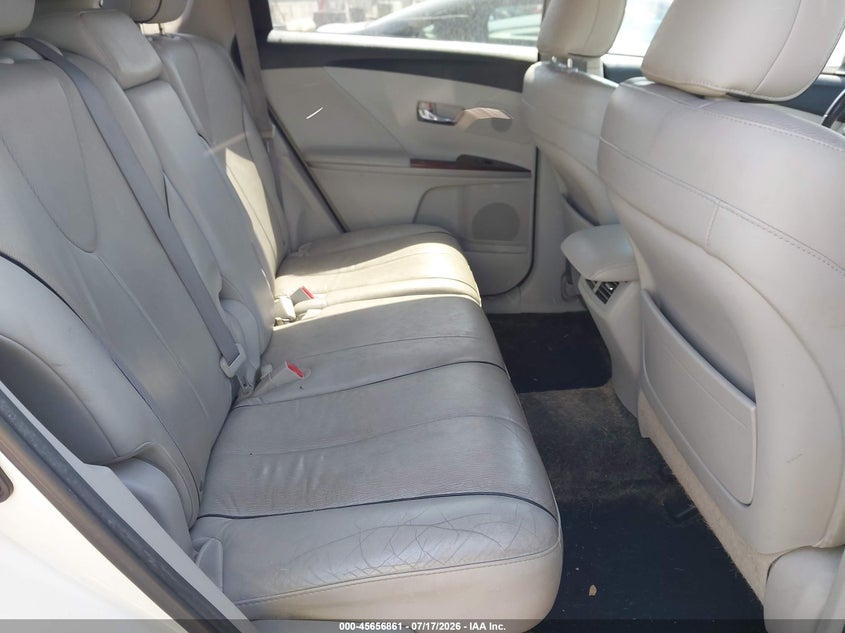 2010 TOYOTA VENZA auction photo 8