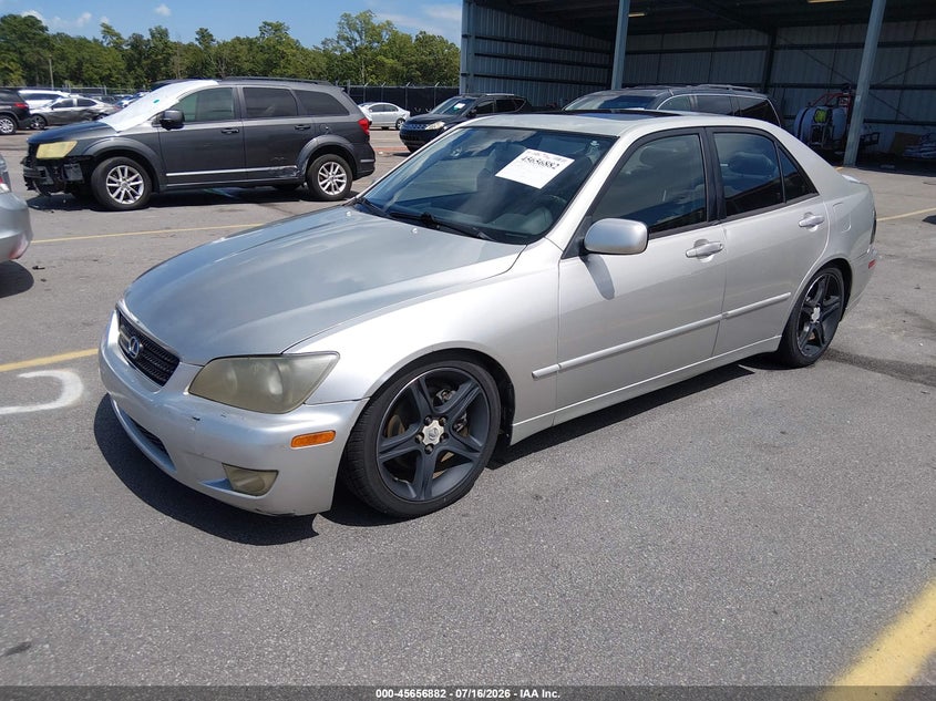 2004 LEXUS IS 300 auction photo 2