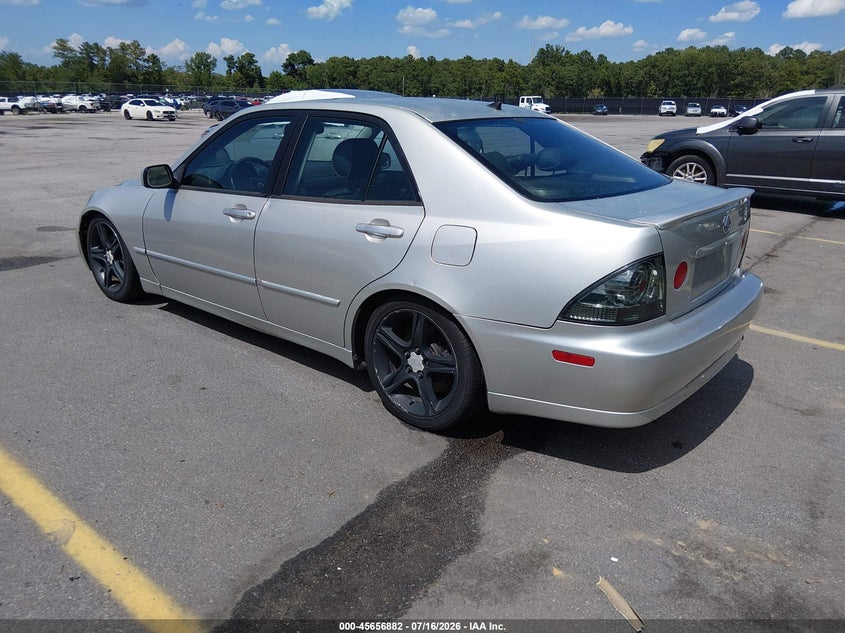 2004 LEXUS IS 300 auction photo 3