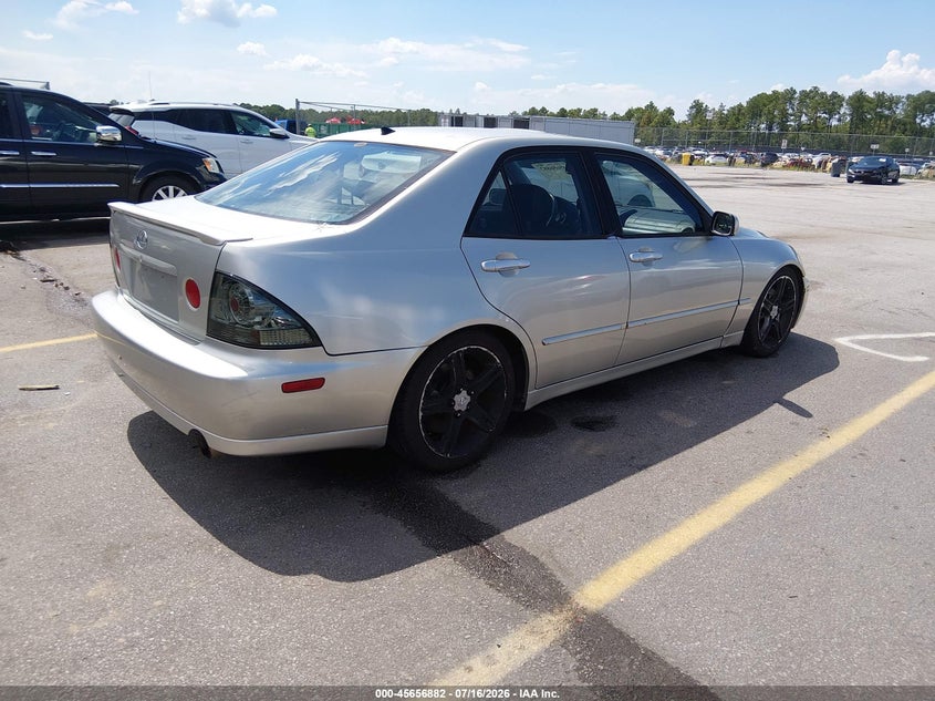 2004 LEXUS IS 300 auction photo 4