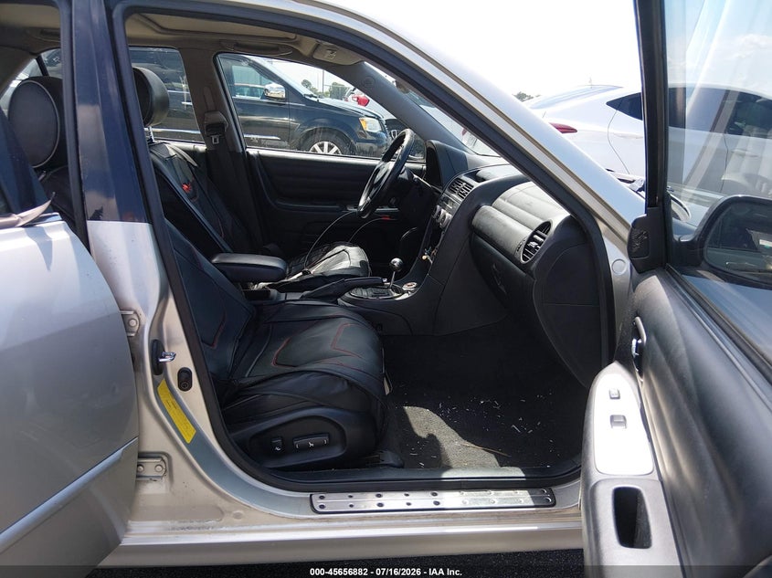 2004 LEXUS IS 300 auction photo 5