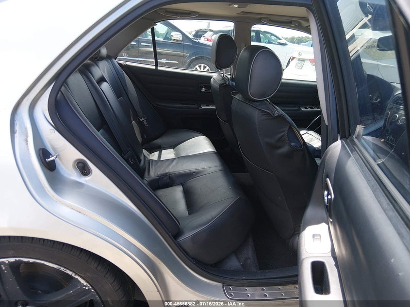 2004 LEXUS IS 300 auction photo 8