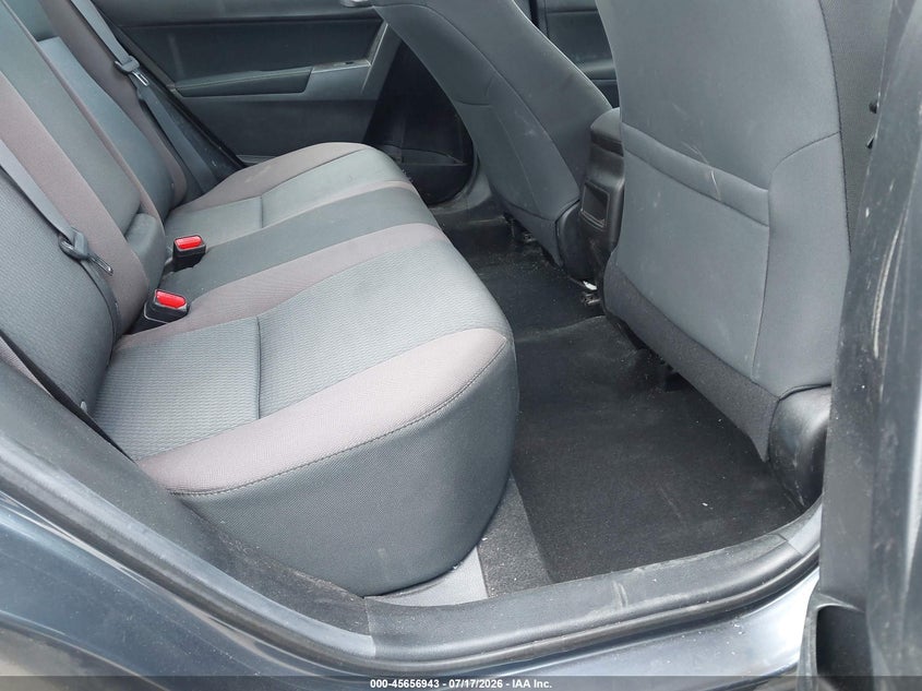 TOYOTA COROLLA - zdjęcie 8