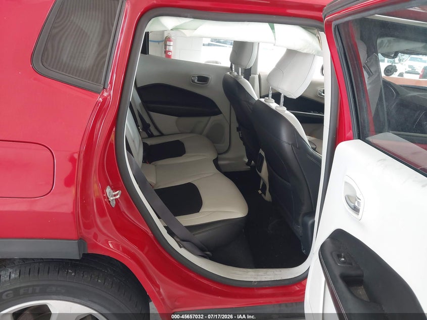 2018 JEEP COMPASS auction photo 8