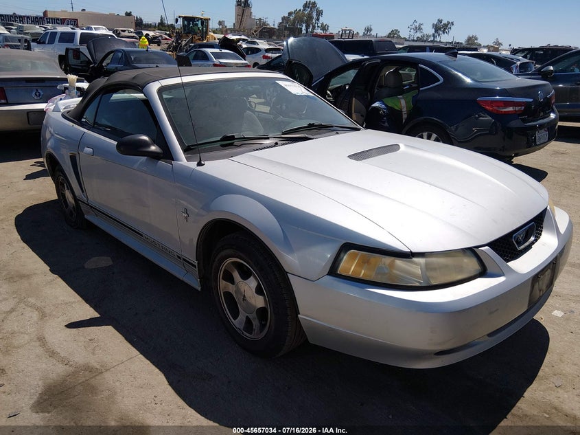2000 Ford Mustang