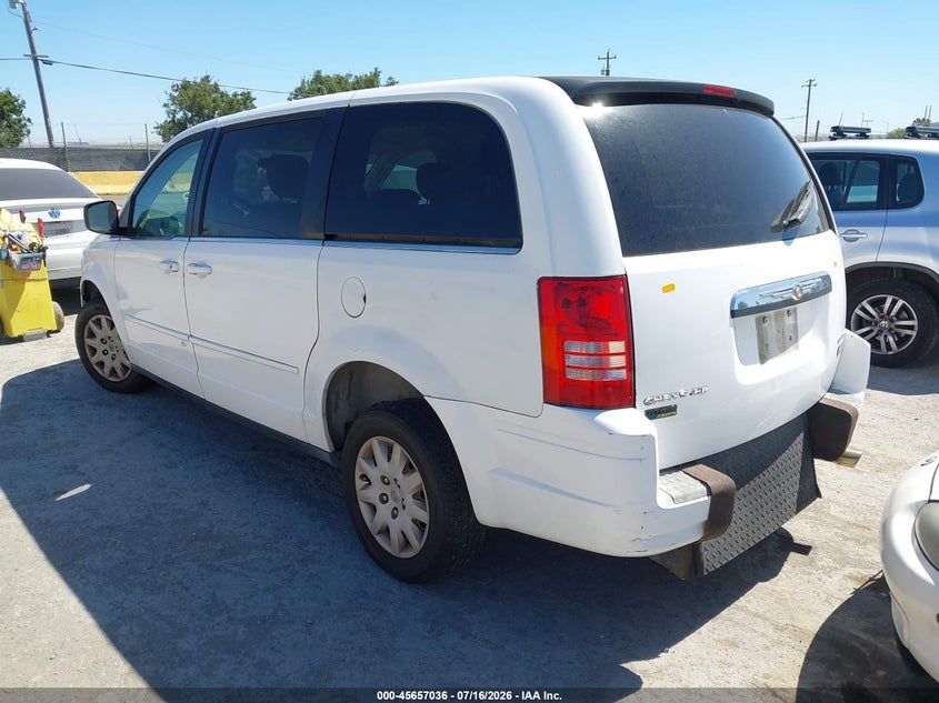 2009 CHRYSLER TOWN & COUNTRY auction photo 3