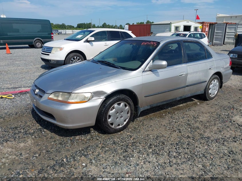 1999 Honda Accord Lx, Normal Wear & Tear, IAAI, VIN 1HGCG5641XA039105 — photo 2