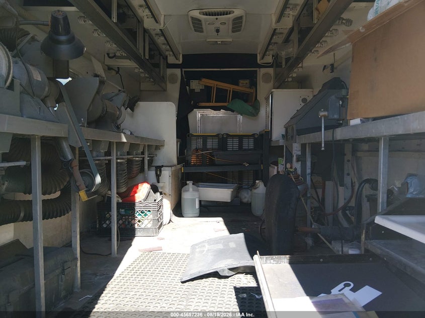 2012 FORD E-350 CUTAWAY auction photo 7