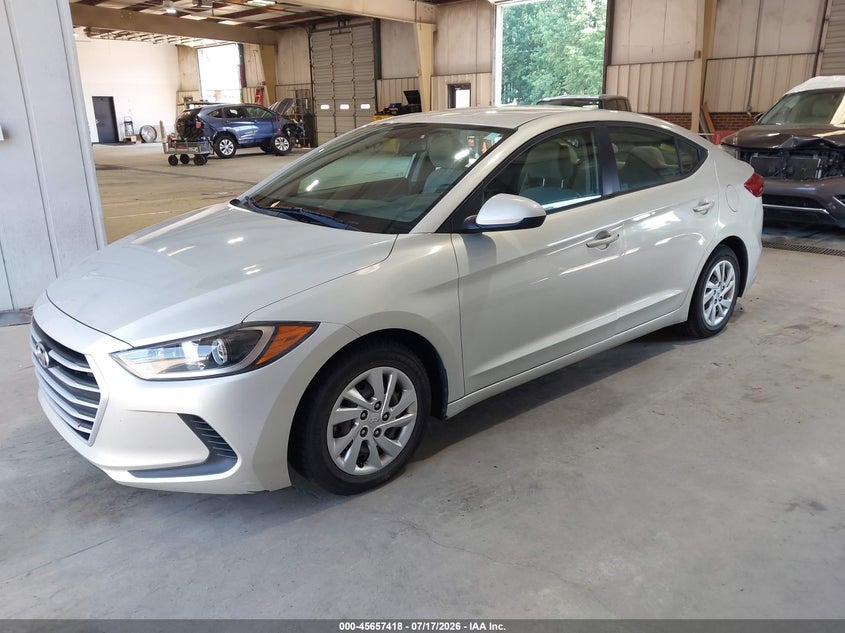 2017 HYUNDAI ELANTRA auction photo 2