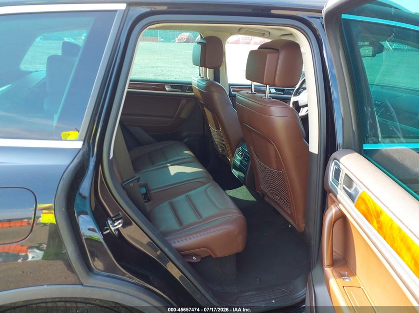 2012 Volkswagen Touareg Tdi Executive VIN: WVGFK9BPXCD000292 Lot: 45657474