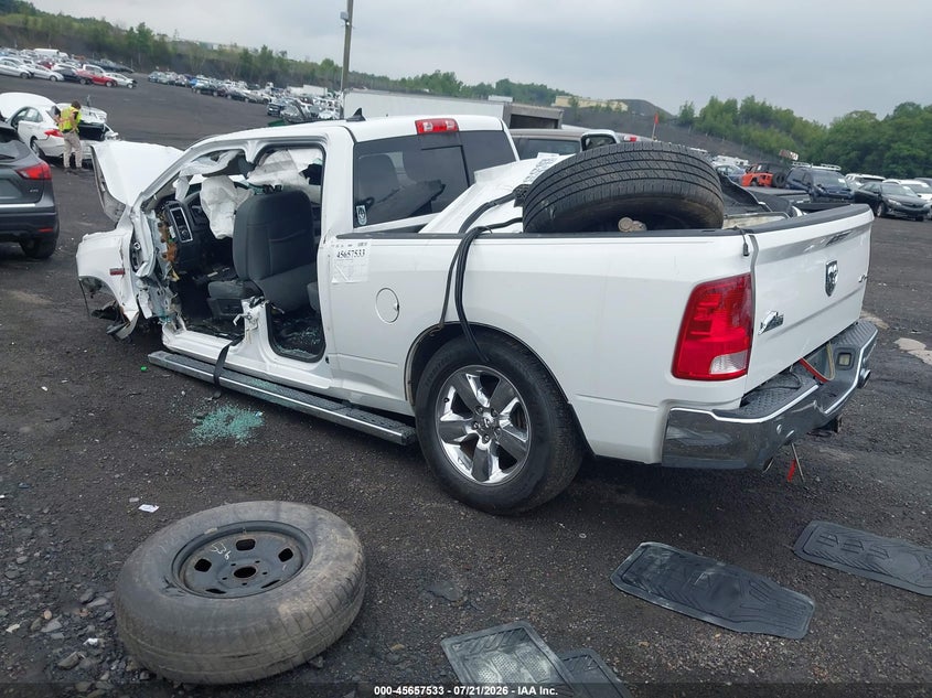 2016 RAM 1500 auction photo 3